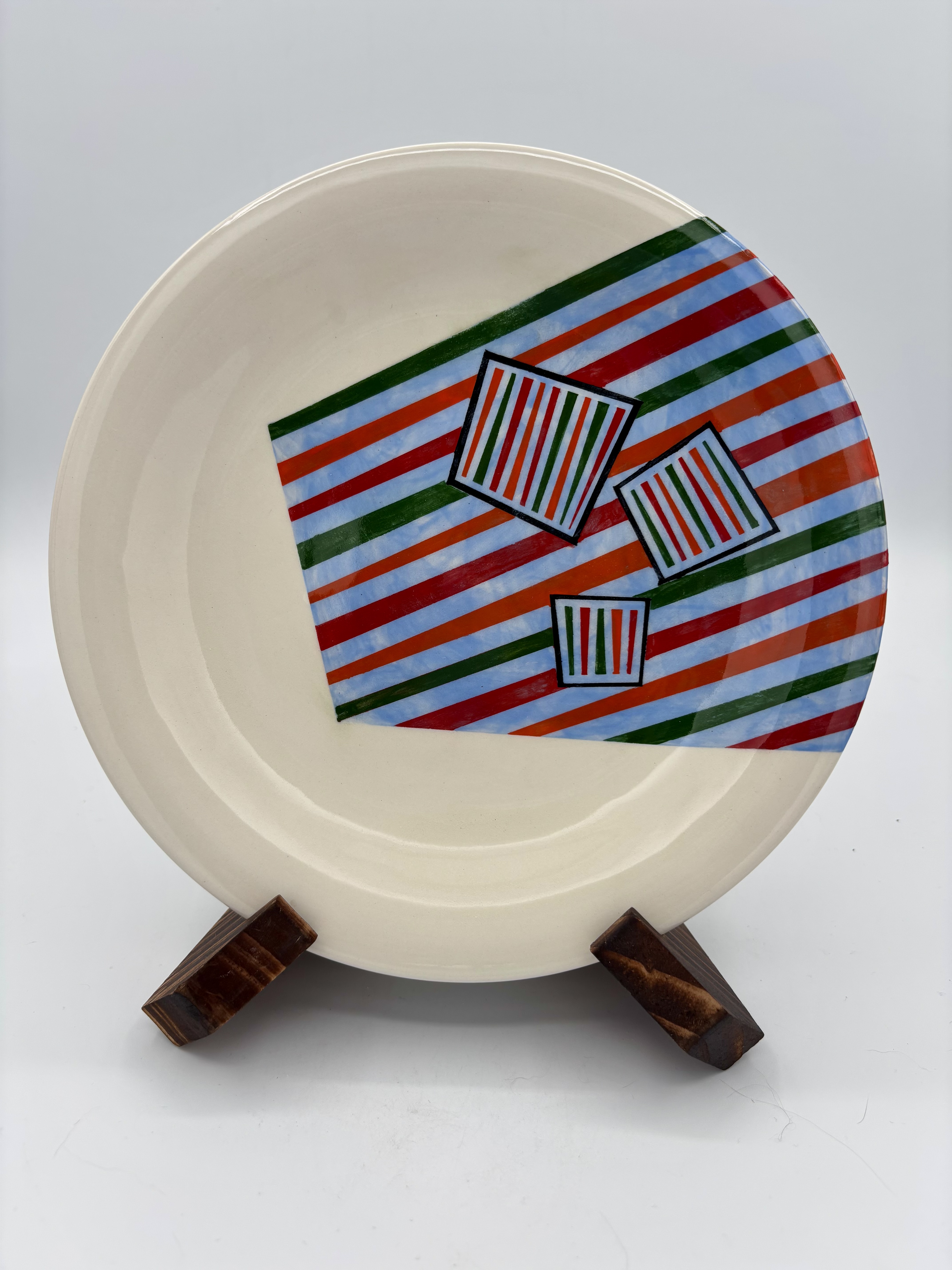 Geometric plate 
